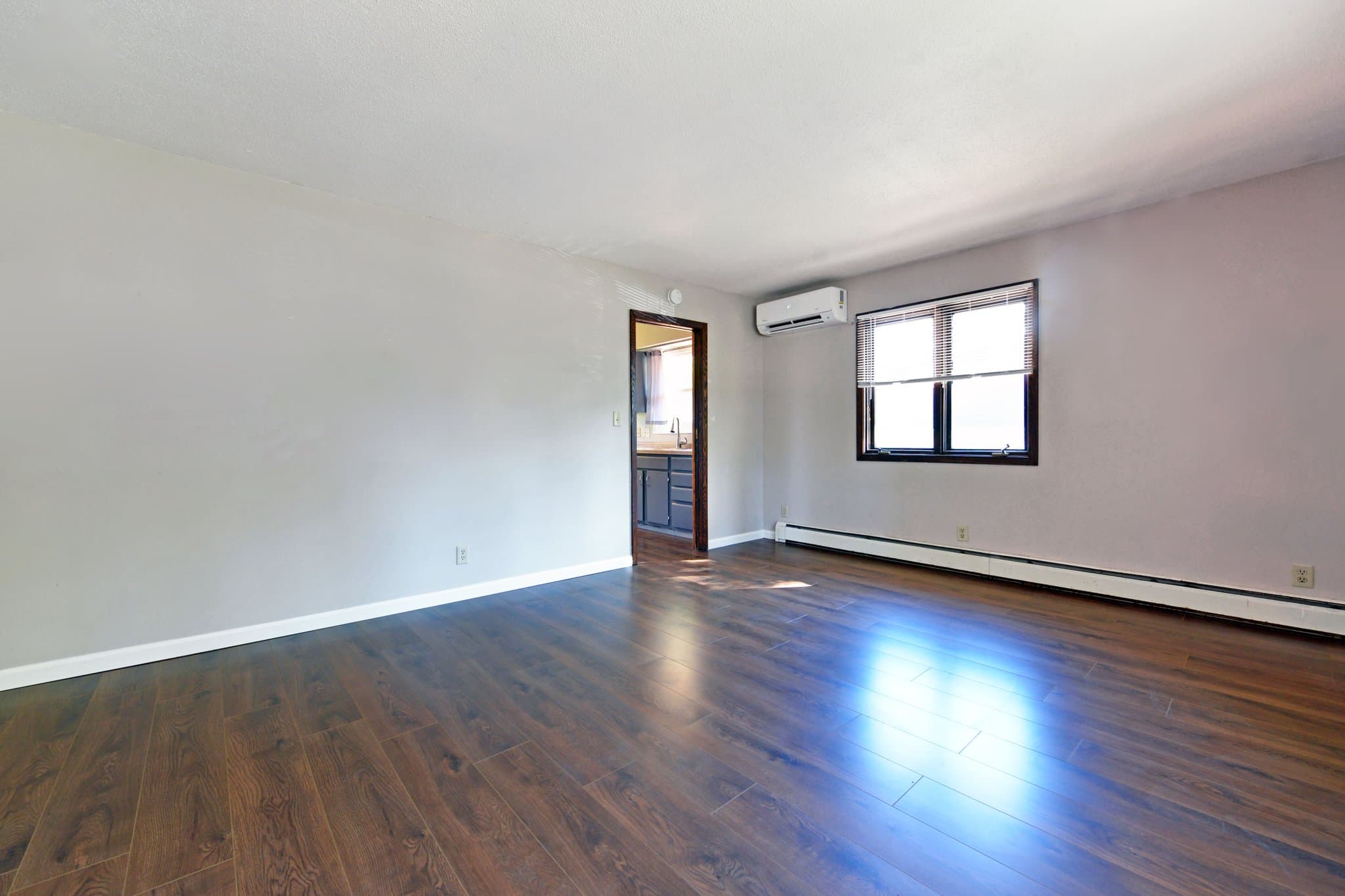 Little Canada Multiplex: 547 Allen Ave