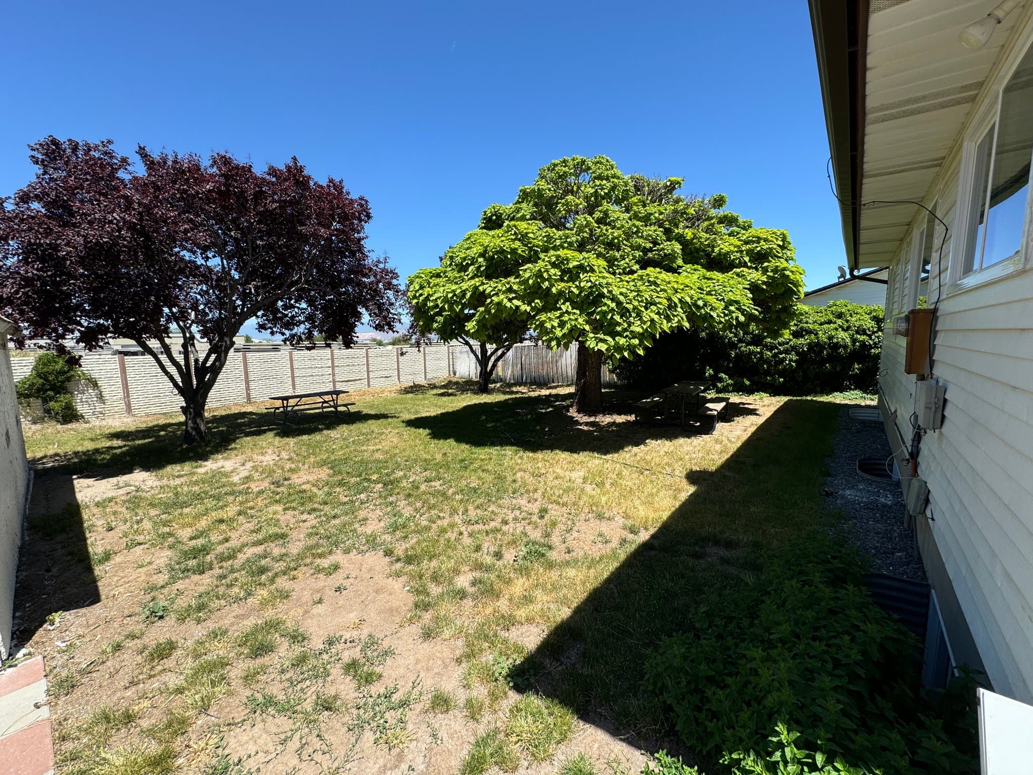 Kearns House: 5524 W Townsend Way