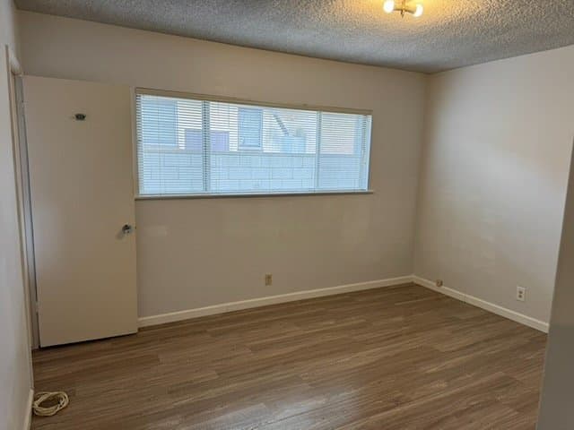 Alhambra Apartment: 920 N 1st St