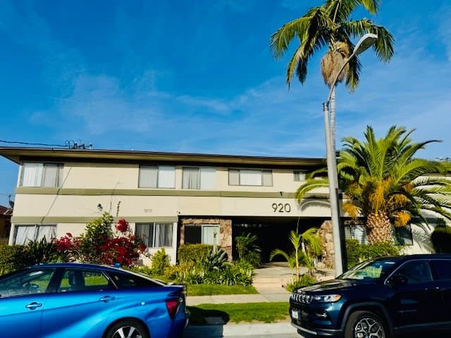 Alhambra Apartment: 920 N 1st St