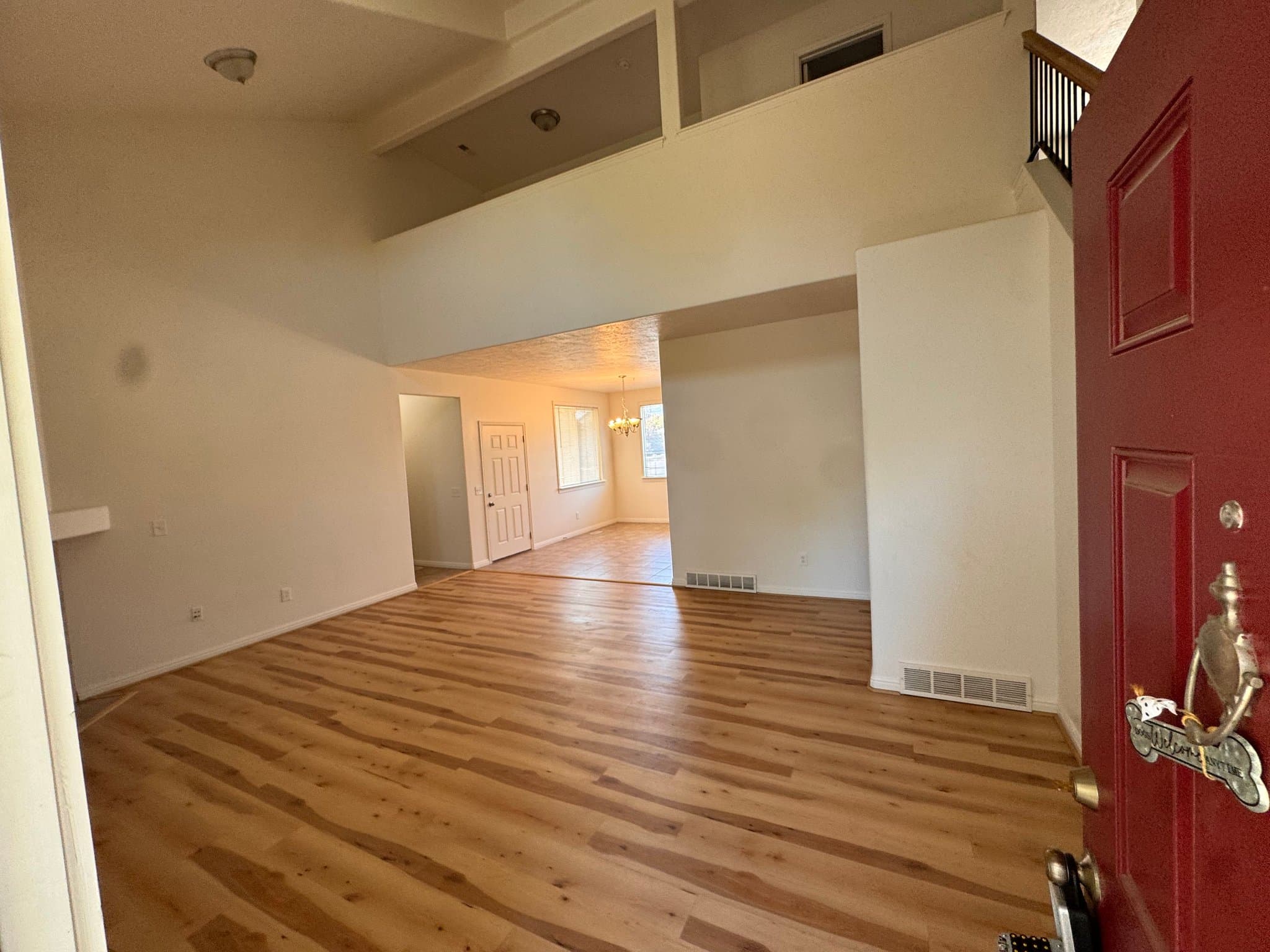 South Jordan House: 11438 Open View Ln