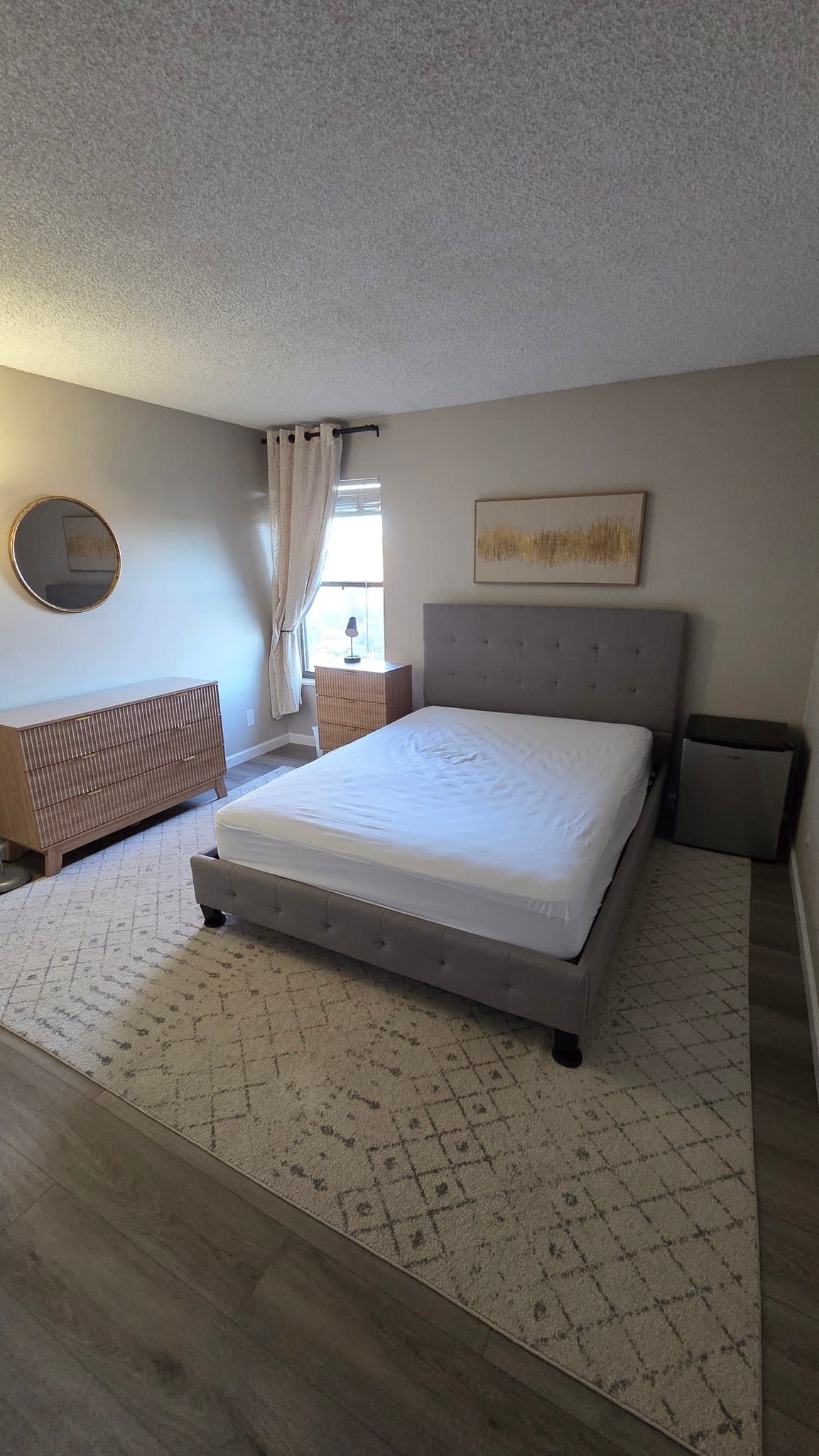 Lakewood Single Room: 211 Wright St