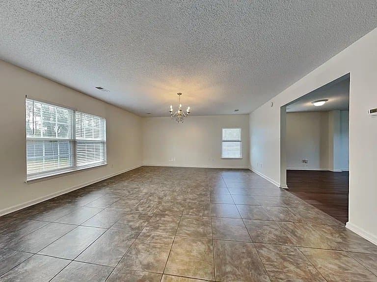Goose Creek House: 130 Wildberry Ln
