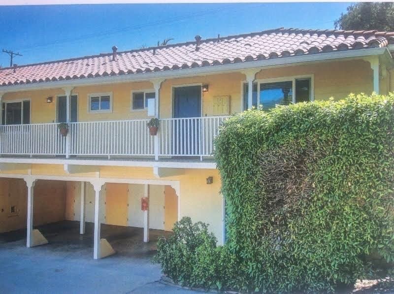 Santa Barbara Multiplex: 508 E Anapamu St