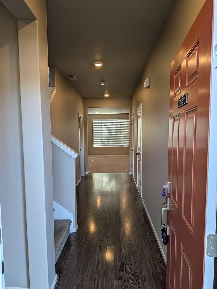 Lacey House: 8643 Spartacus St NE