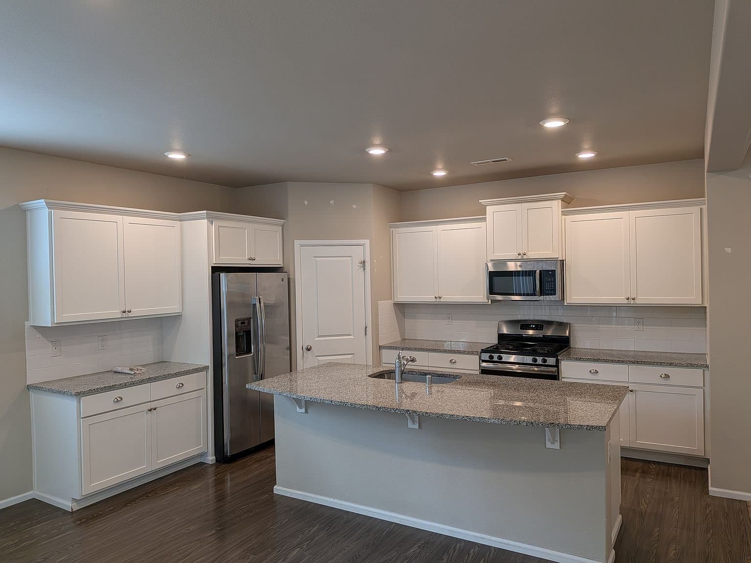 Lacey House: 8643 Spartacus St NE