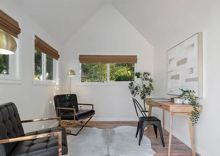 Seattle House: 3040 NE 86th St