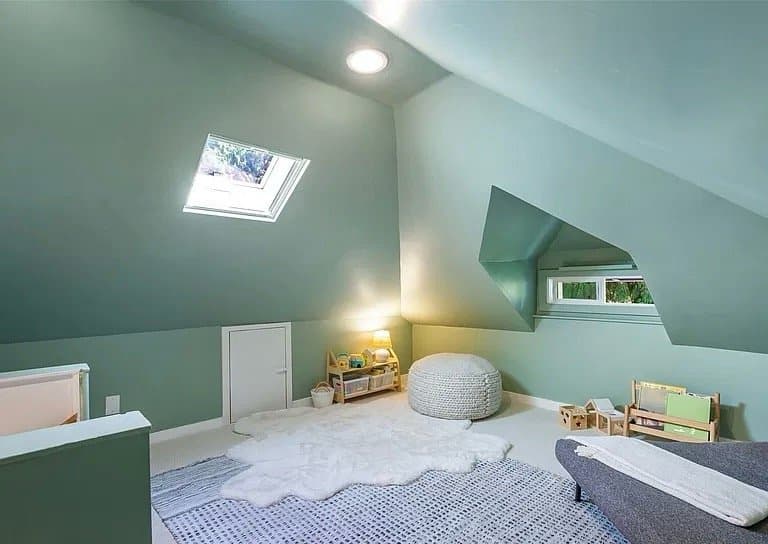 Seattle House: 3040 NE 86th St