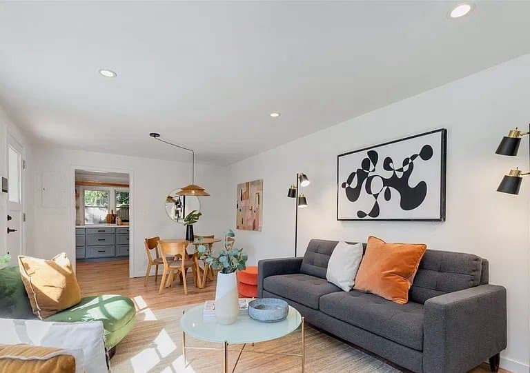 Seattle House: 3040 NE 86th St