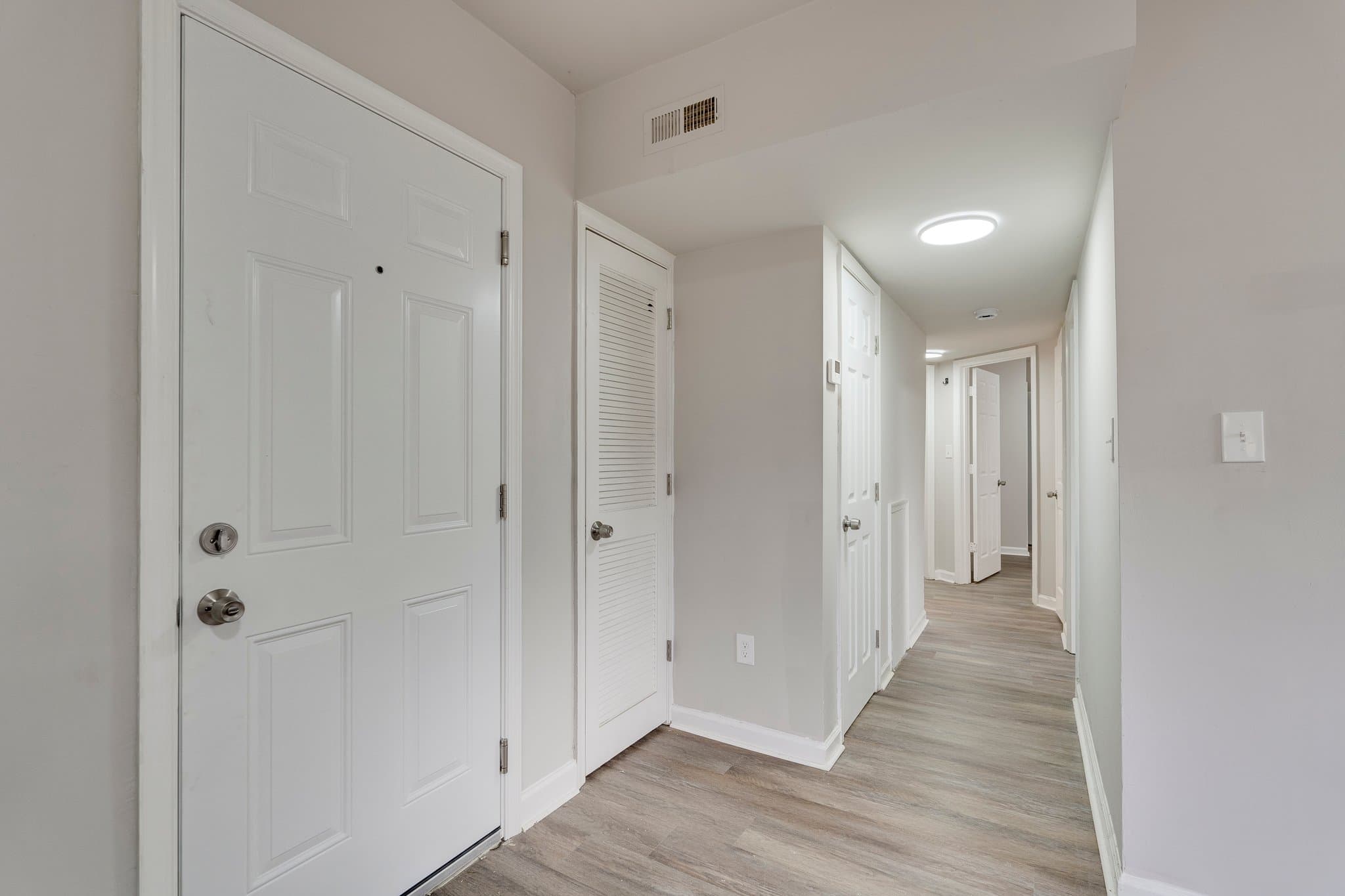 Washington Condo: 3016 30th St SE