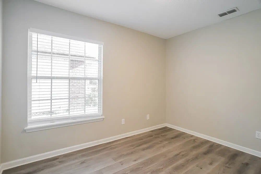 Jacksonville House: 7725 Fawn Lake Dr S