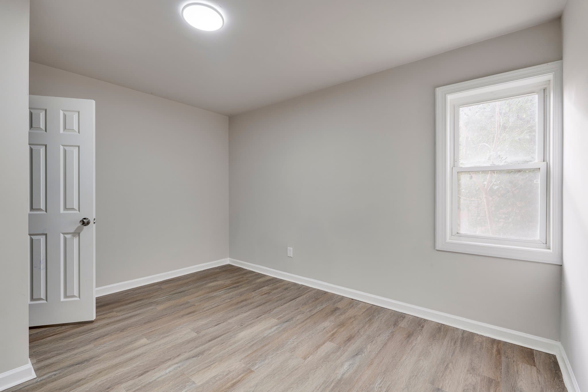 Washington Condo: 3016 30th St SE