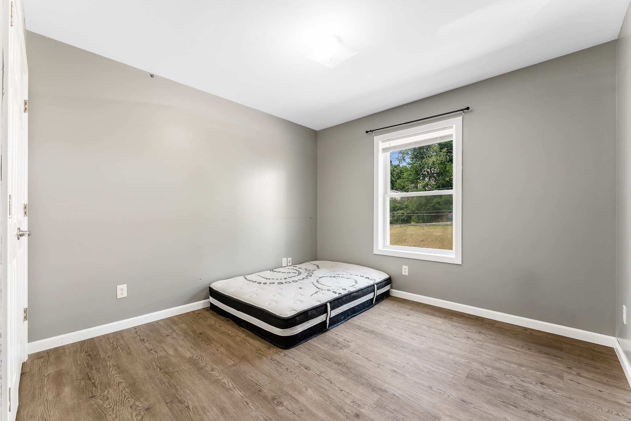 Morgantown Apartment: 525 Grant Avenue