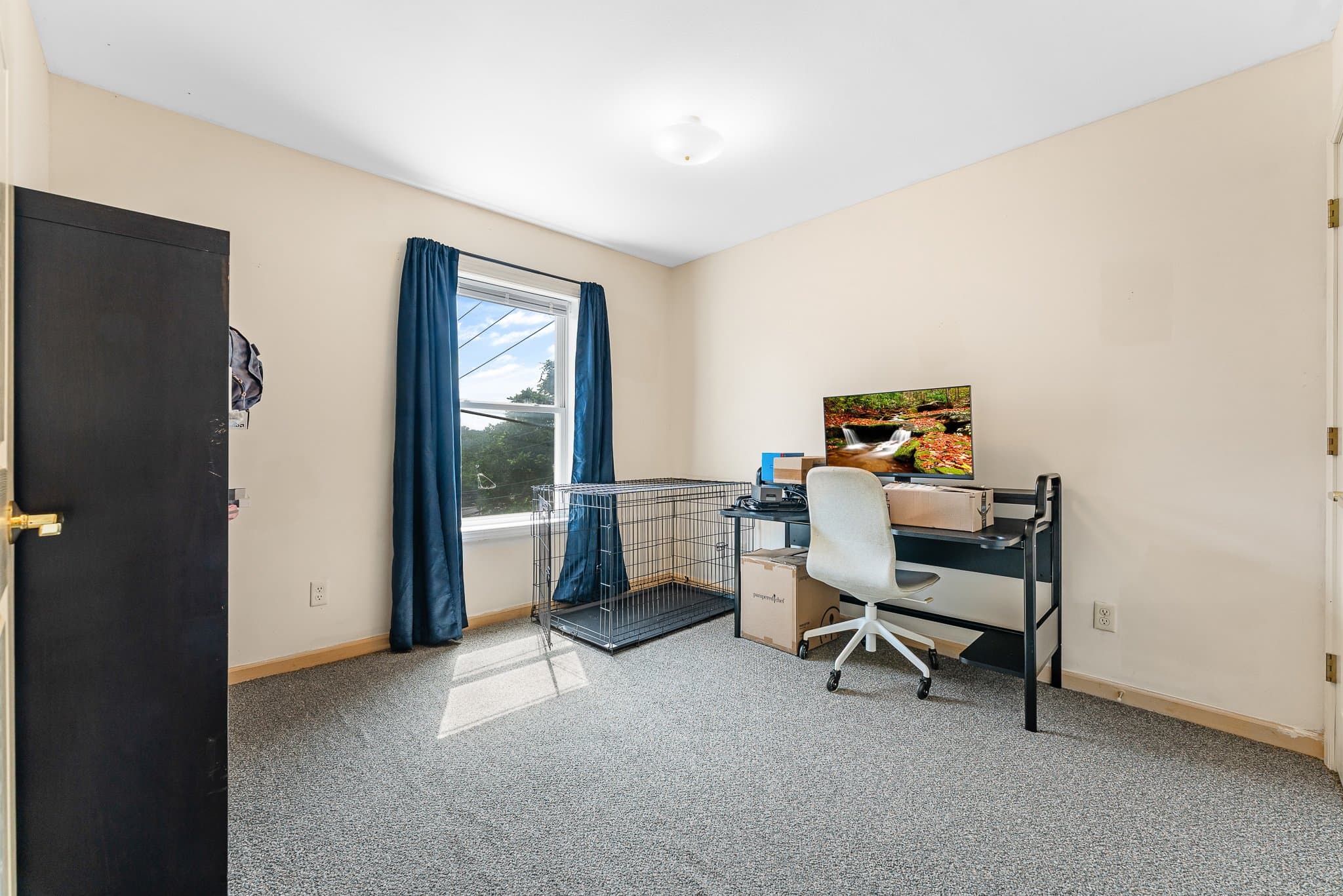 Morgantown Apartment: 525 Grant Avenue