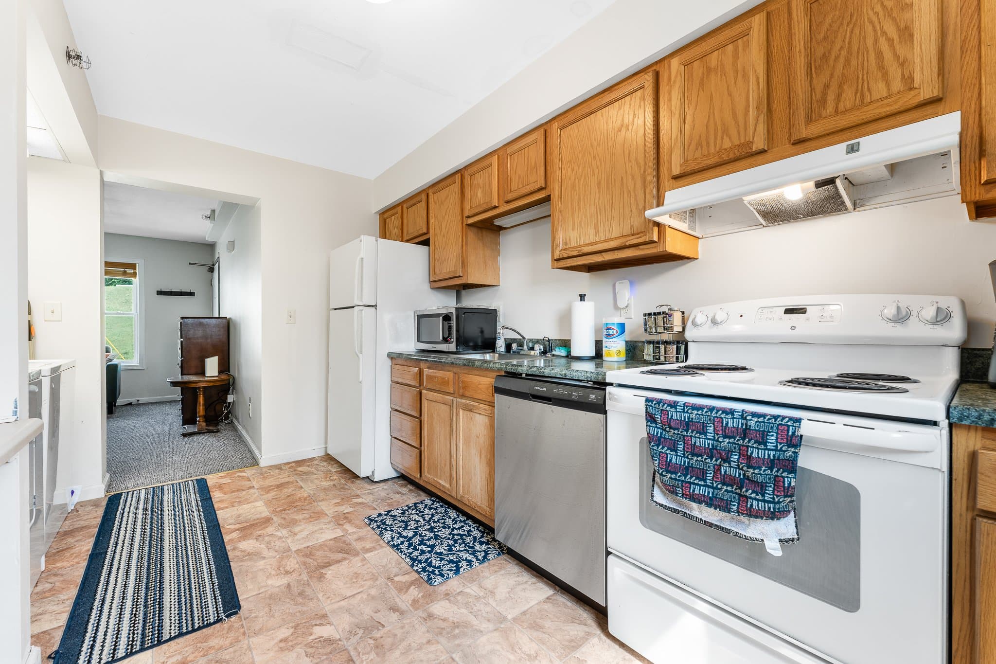 Morgantown Apartment: 525 Grant Avenue