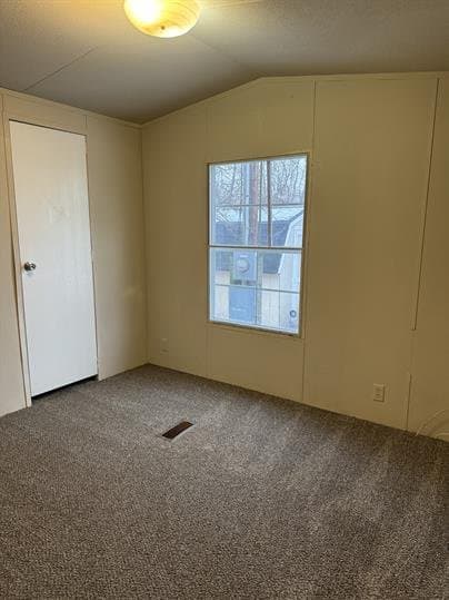 Martinsburg House: 19 Staubs Ct