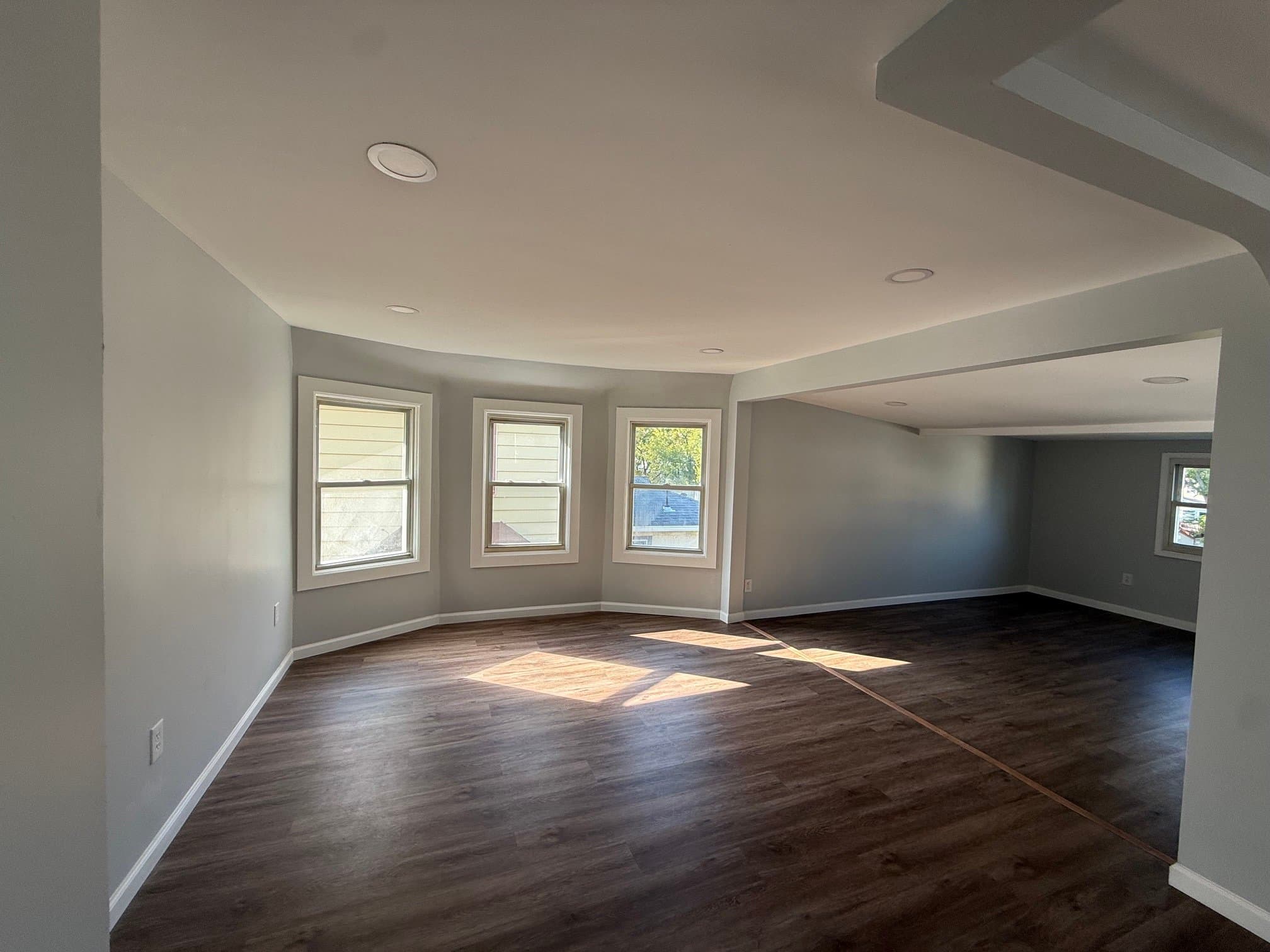Somerville Apartment: 211 E Cliff St