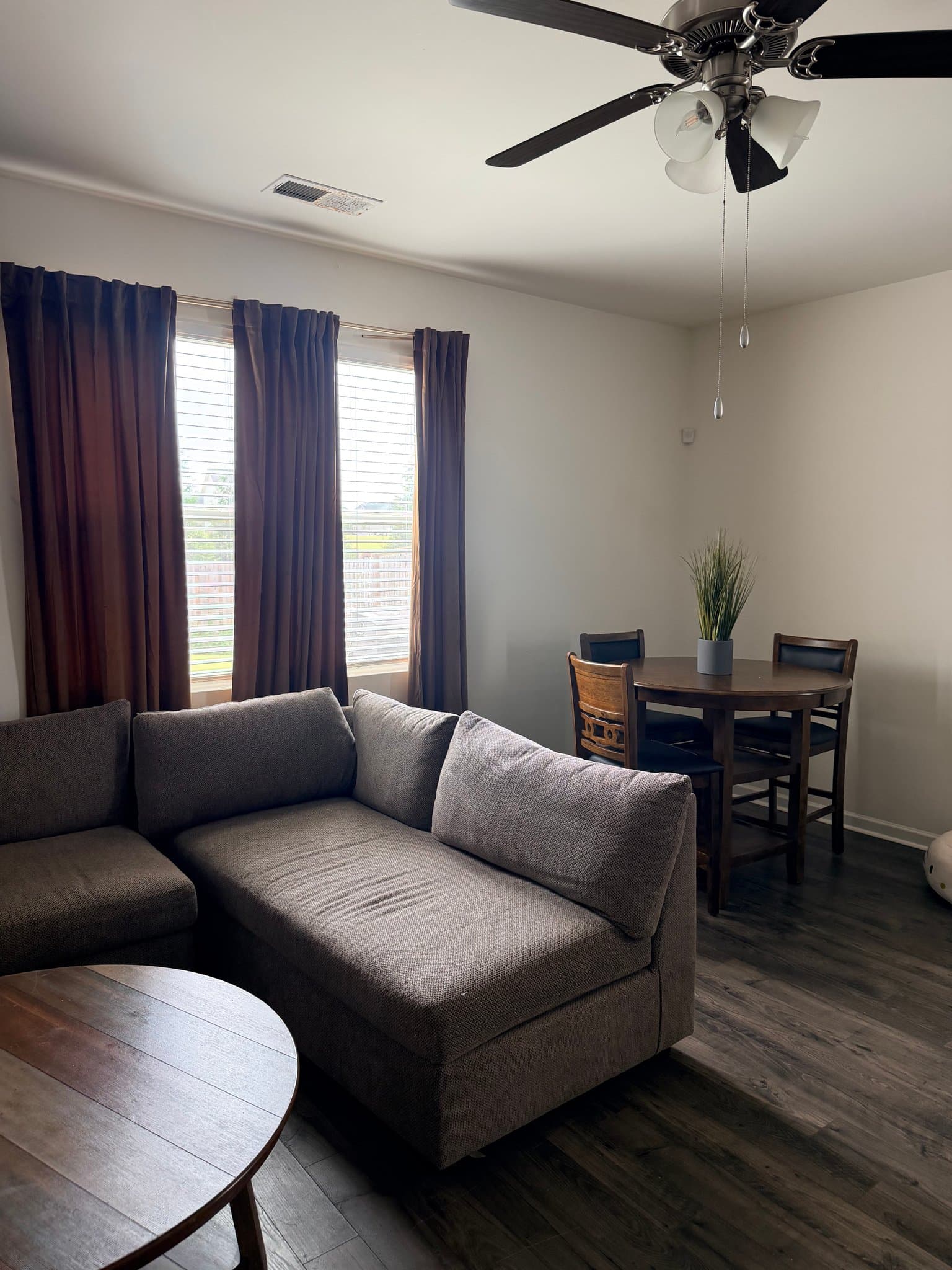 Locust Grove House: 225 Canberra Way