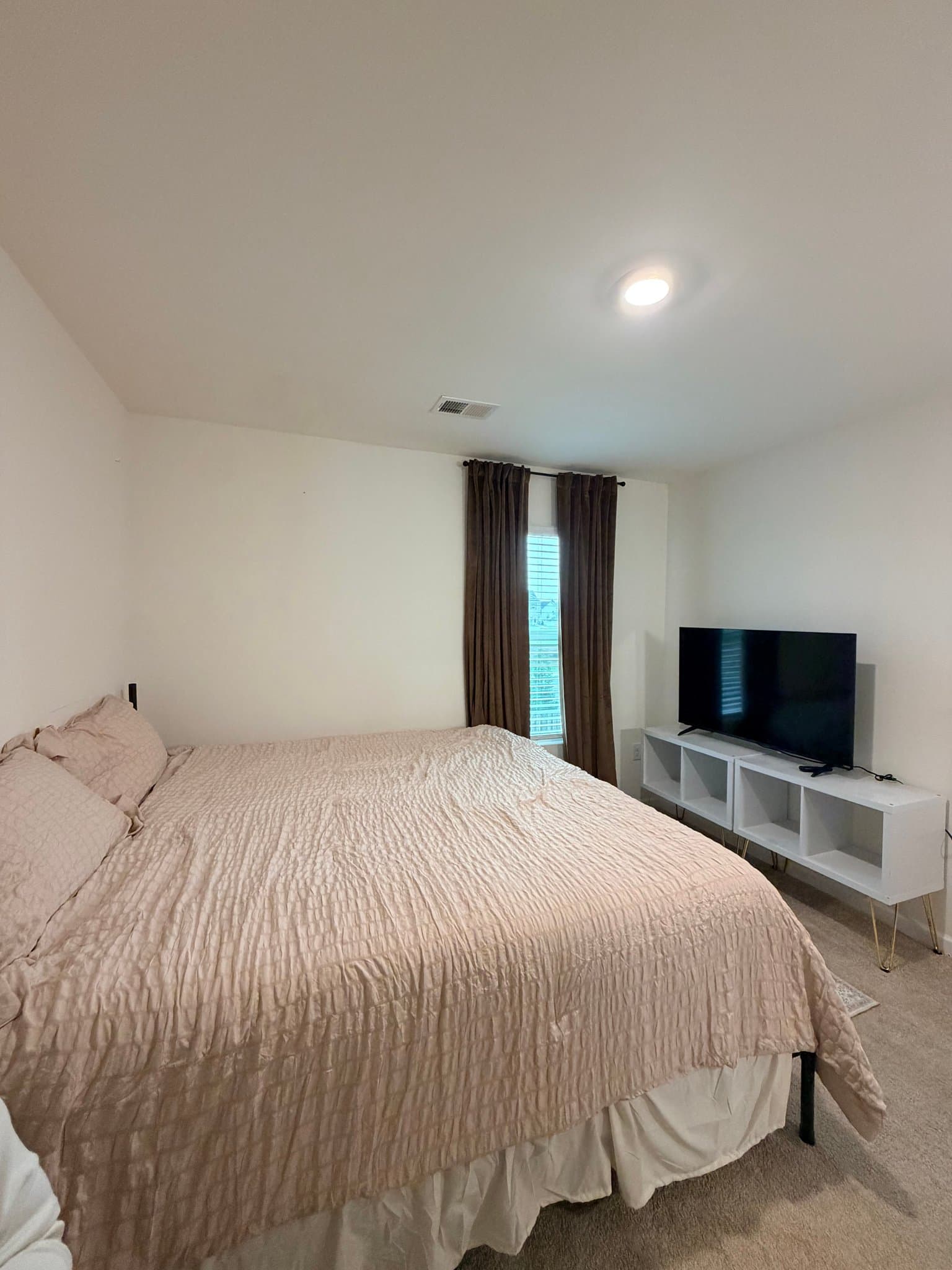 Locust Grove House: 225 Canberra Way
