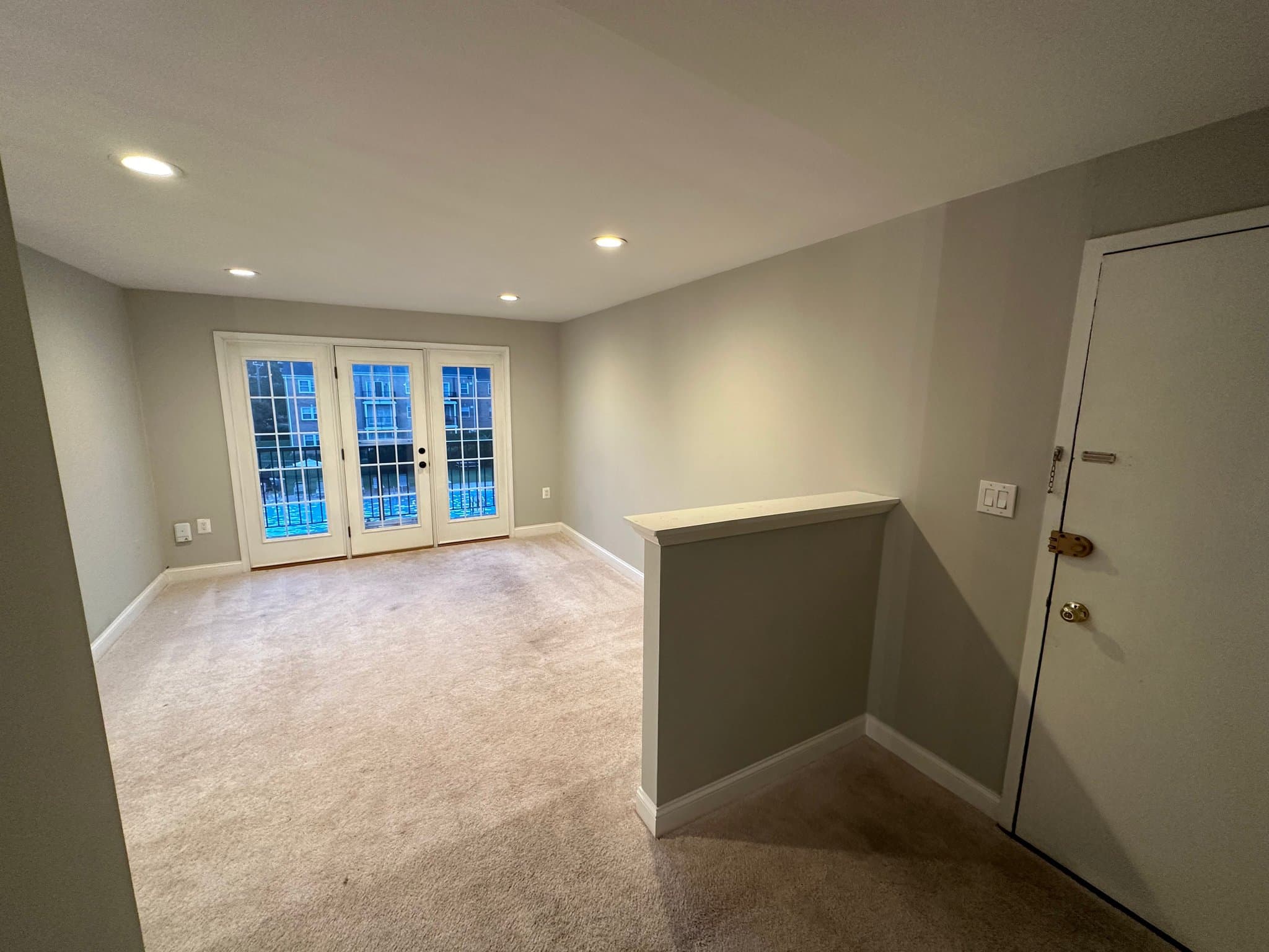 Fairfax Condo: 9481 Fairfax Blvd