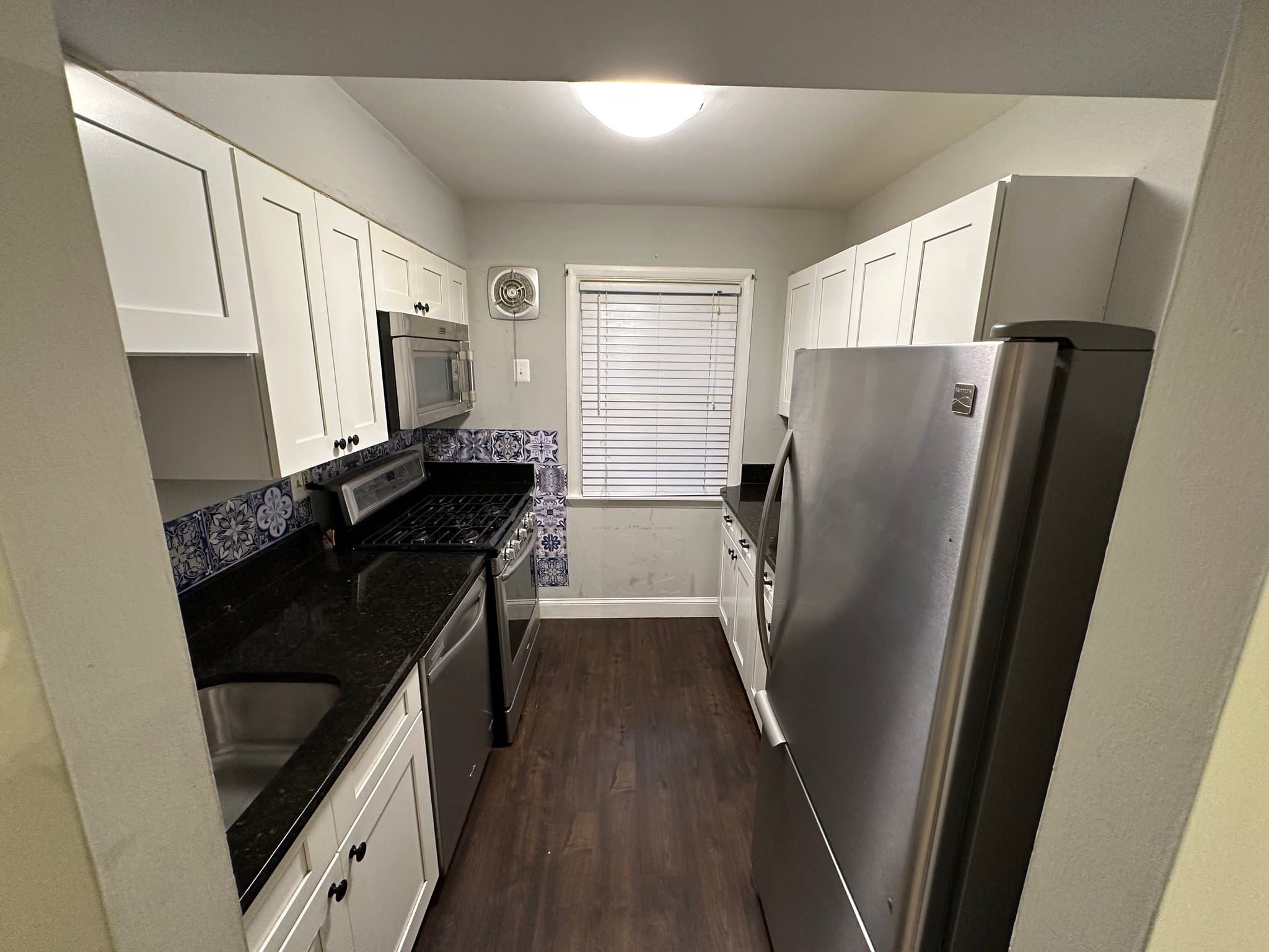 Fairfax Condo: 9481 Fairfax Blvd