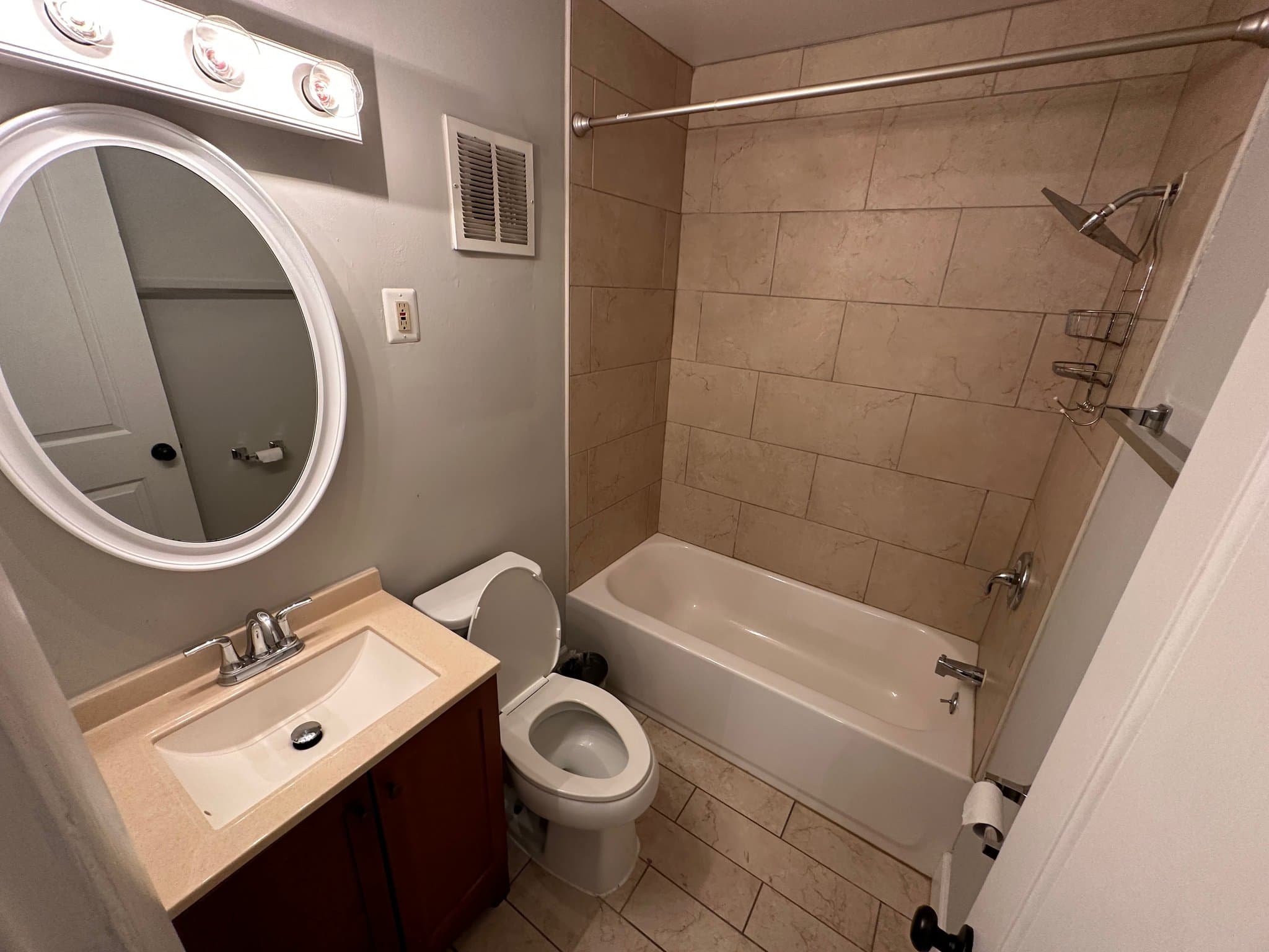 Fairfax Condo: 9481 Fairfax Blvd