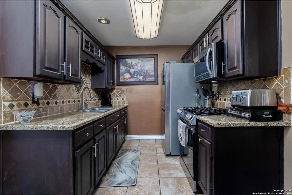 San Antonio House: 6203 Vista Valley Drive