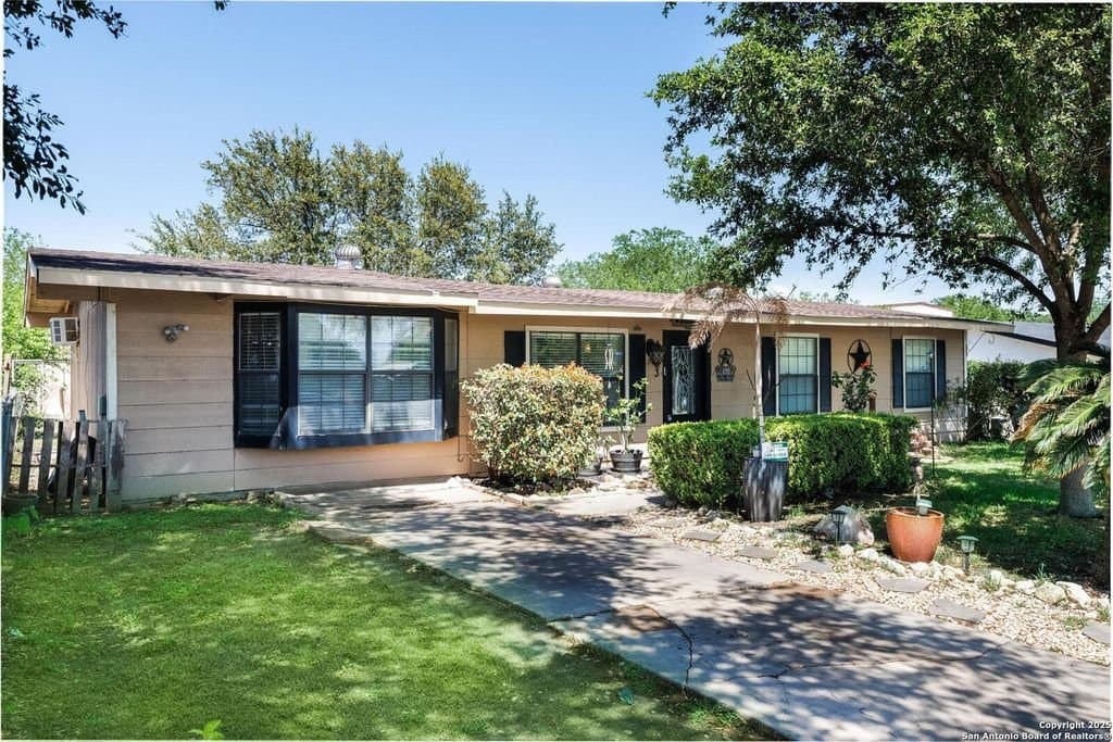 San Antonio House: 6203 Vista Valley Drive
