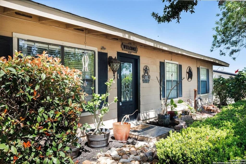 San Antonio House: 6203 Vista Valley Drive