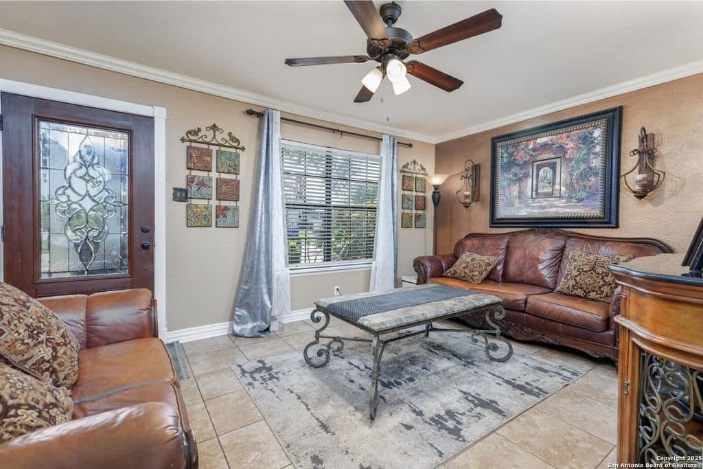 San Antonio House: 6203 Vista Valley Drive