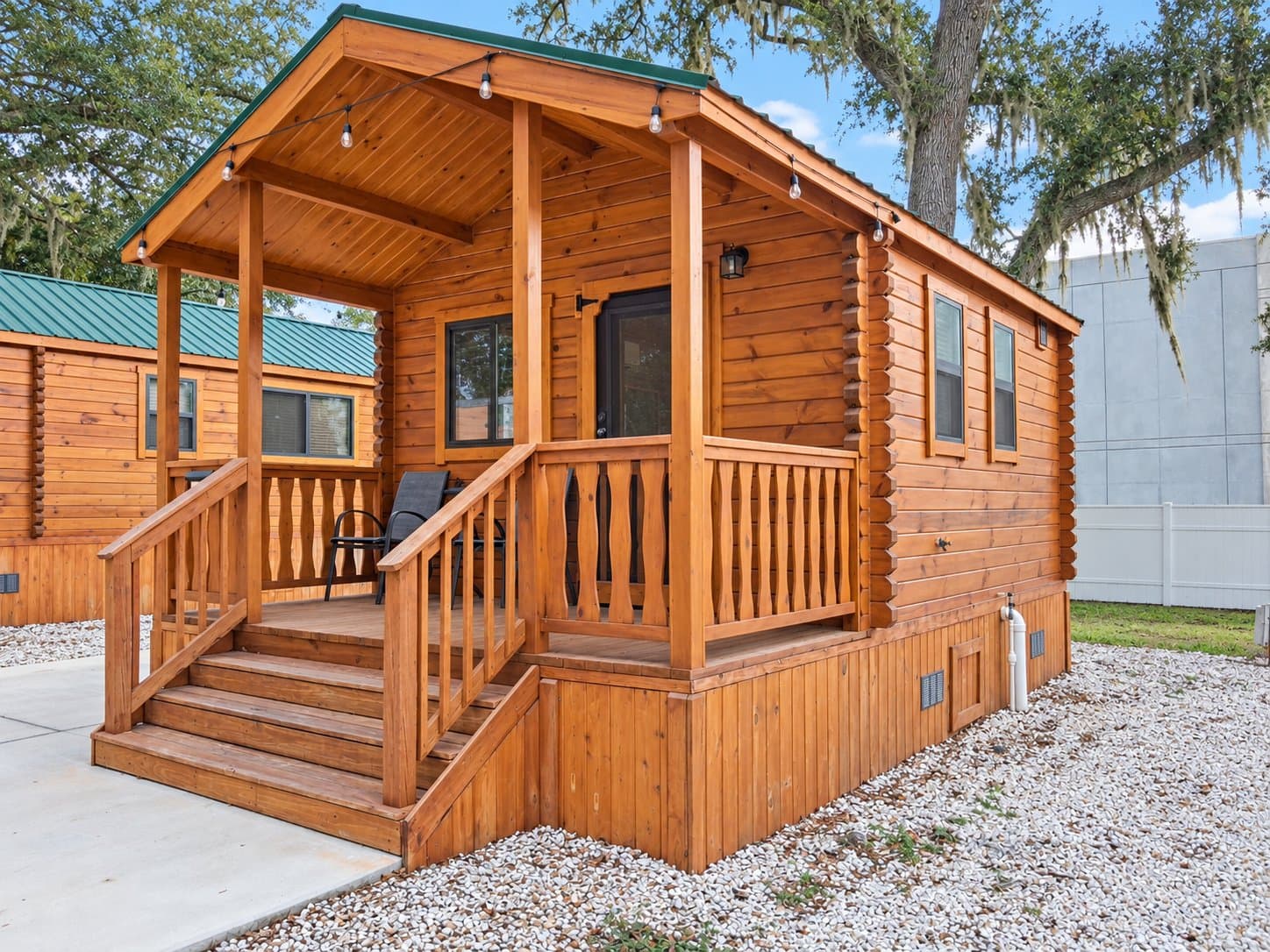 Thonotosassa House: 9401 E Fowler Ave