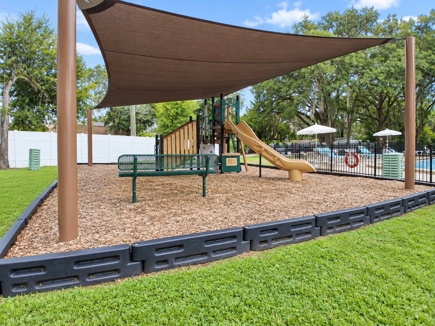 Thonotosassa House: 9401 E Fowler Ave