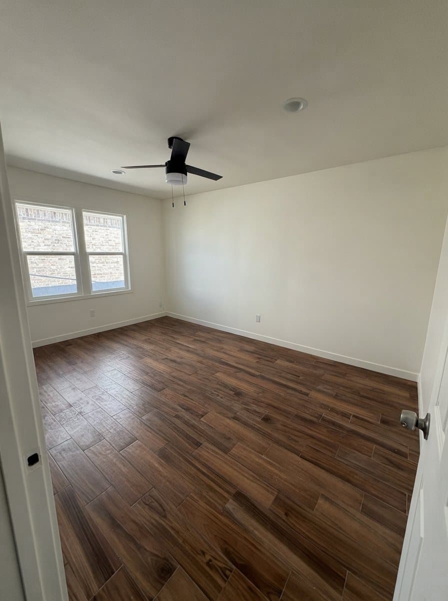 Long Beach Apartment: 1715 Cherry Ave
