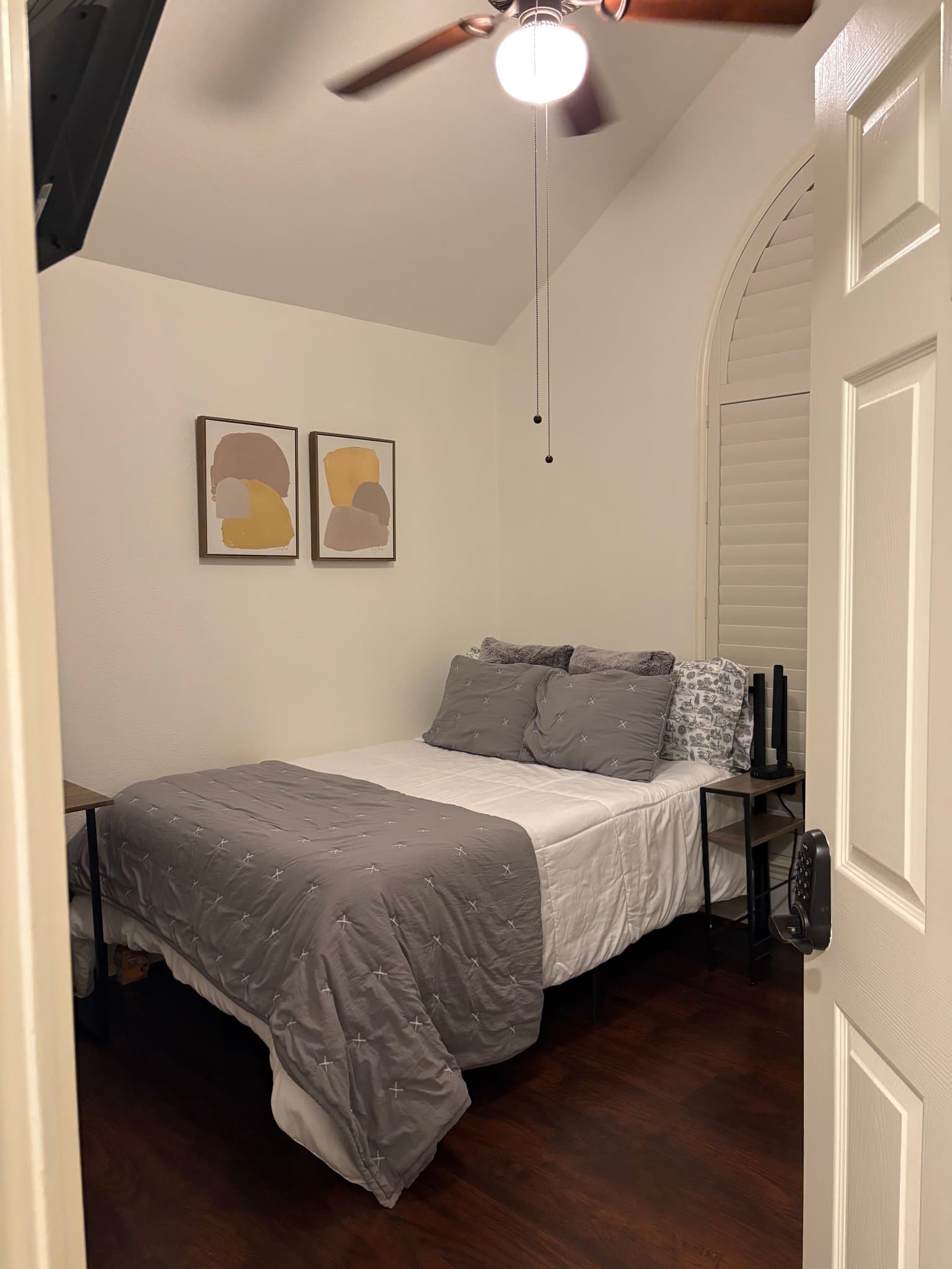 San Antonio Single Room: 9507 Bonny Brg