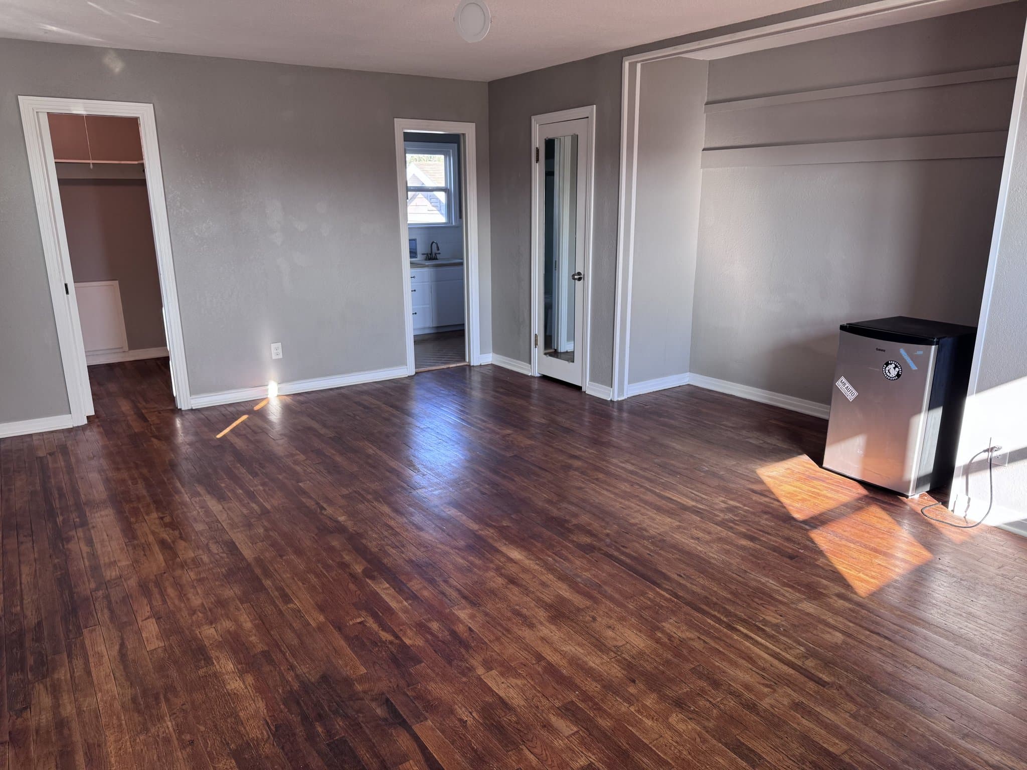 Pampa Single Room: 922 N Mary Ellen St