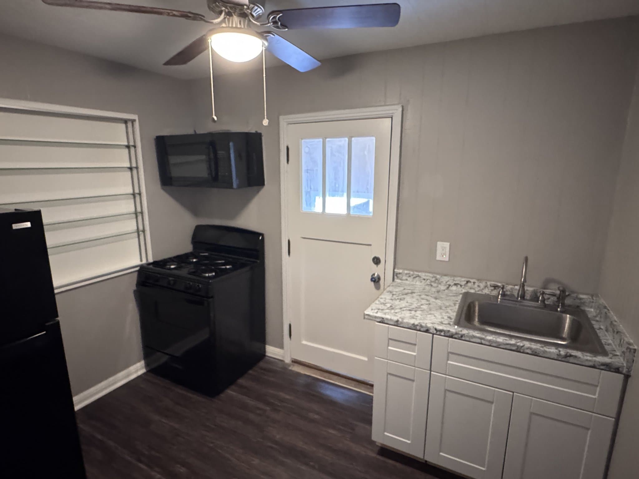 Pampa Single Room: 922 N Mary Ellen St