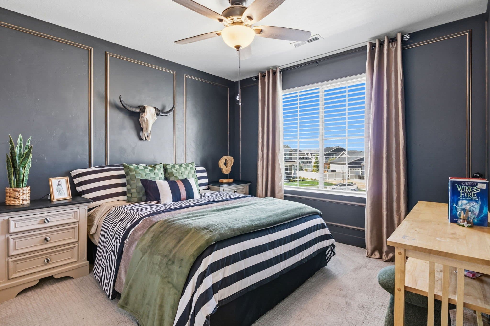 Mapleton House: 301 S Thomas Cir