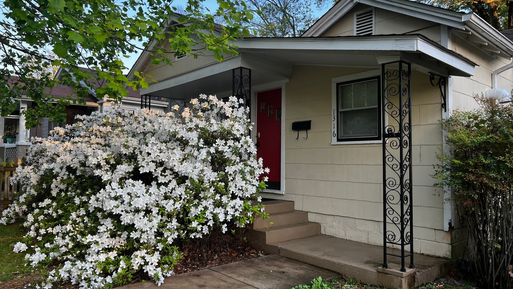 Huntsville House: 1316 Wellman Avenue