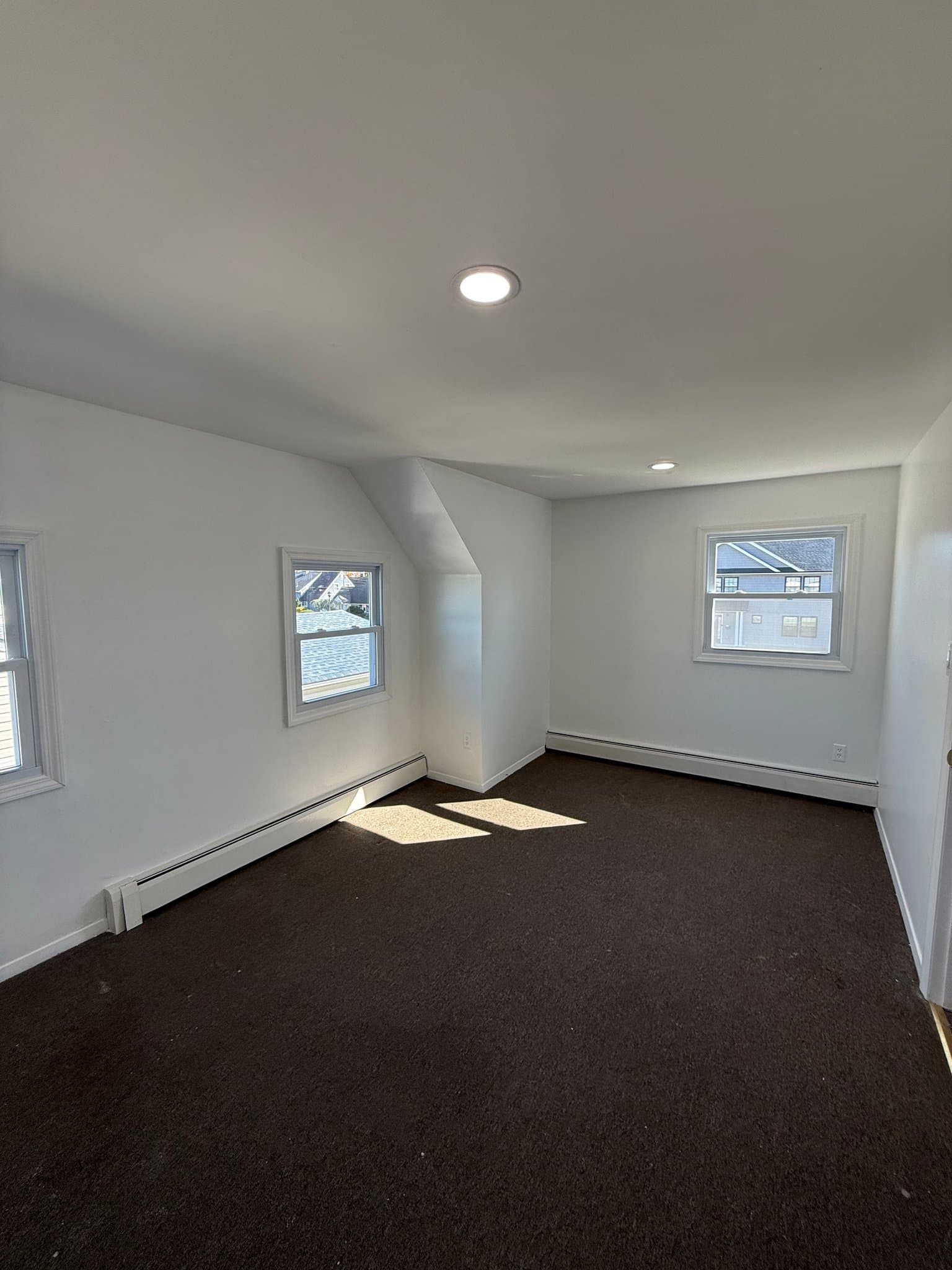 Levittown House: 27 Mallard Rd