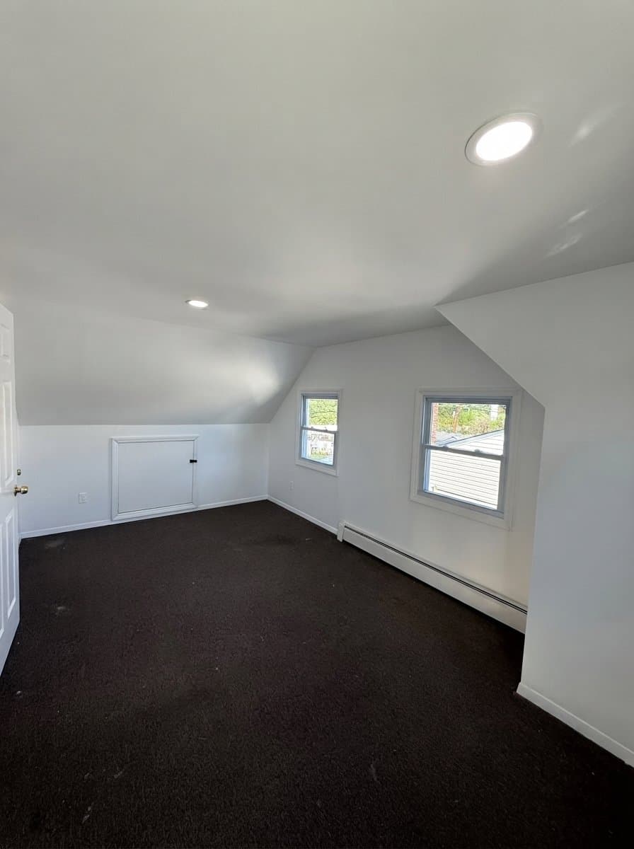 Levittown House: 27 Mallard Rd