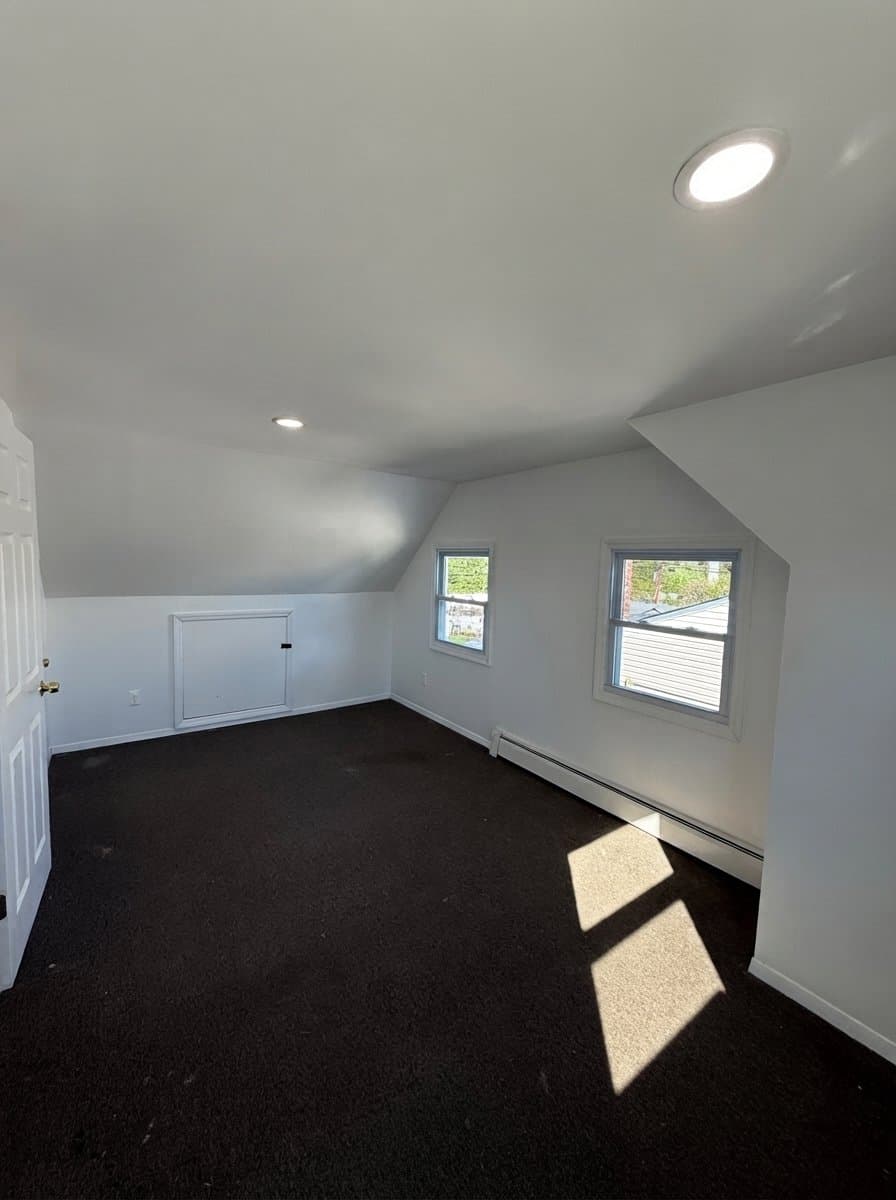 Levittown House: 27 Mallard Rd