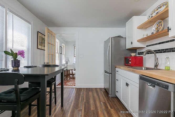 Portland House: 133 E Commonwealth Dr