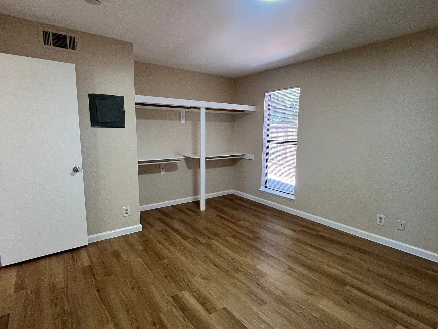 Concord Apartment: 2415 Olivera Rd