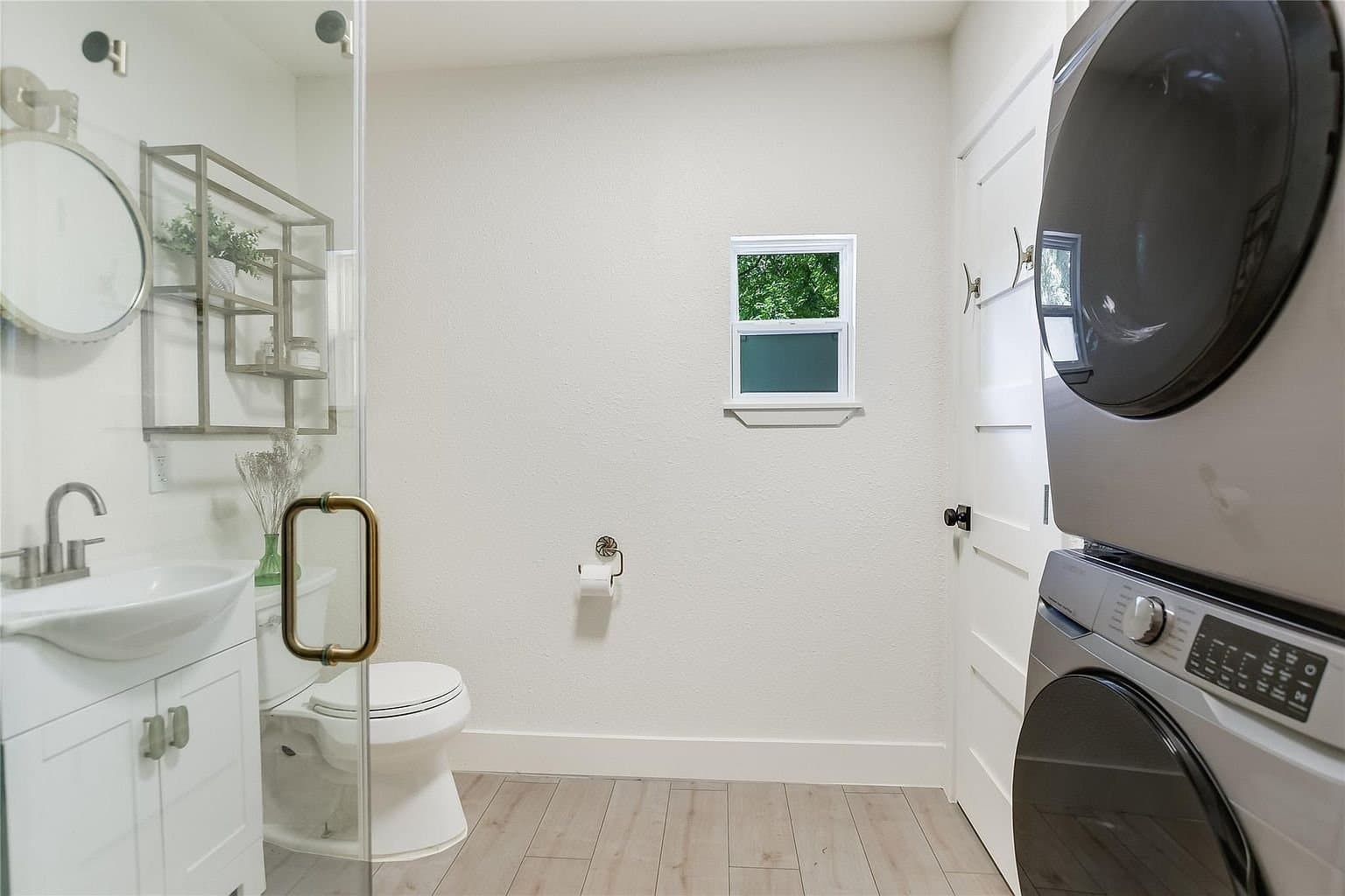 Austin House: 805 Eberhart Ln