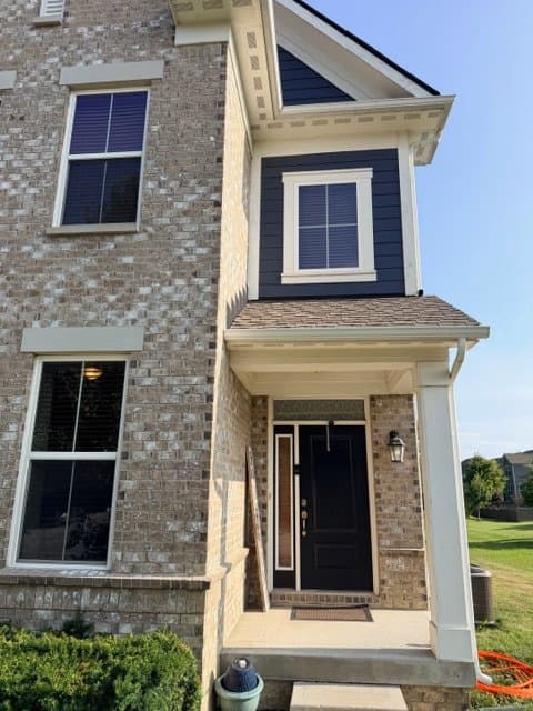 Fishers House: 15854 Oakhurst Ln