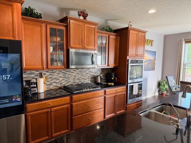 Fishers House: 15854 Oakhurst Ln