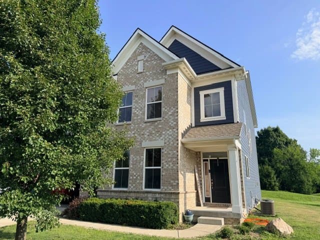 Fishers House: 15854 Oakhurst Ln