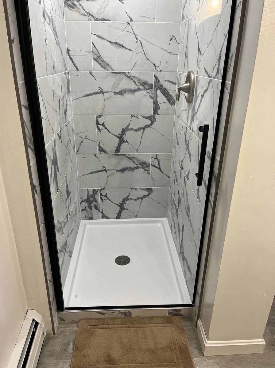 Falmouth Apartment: 35 Hillcrest Dr