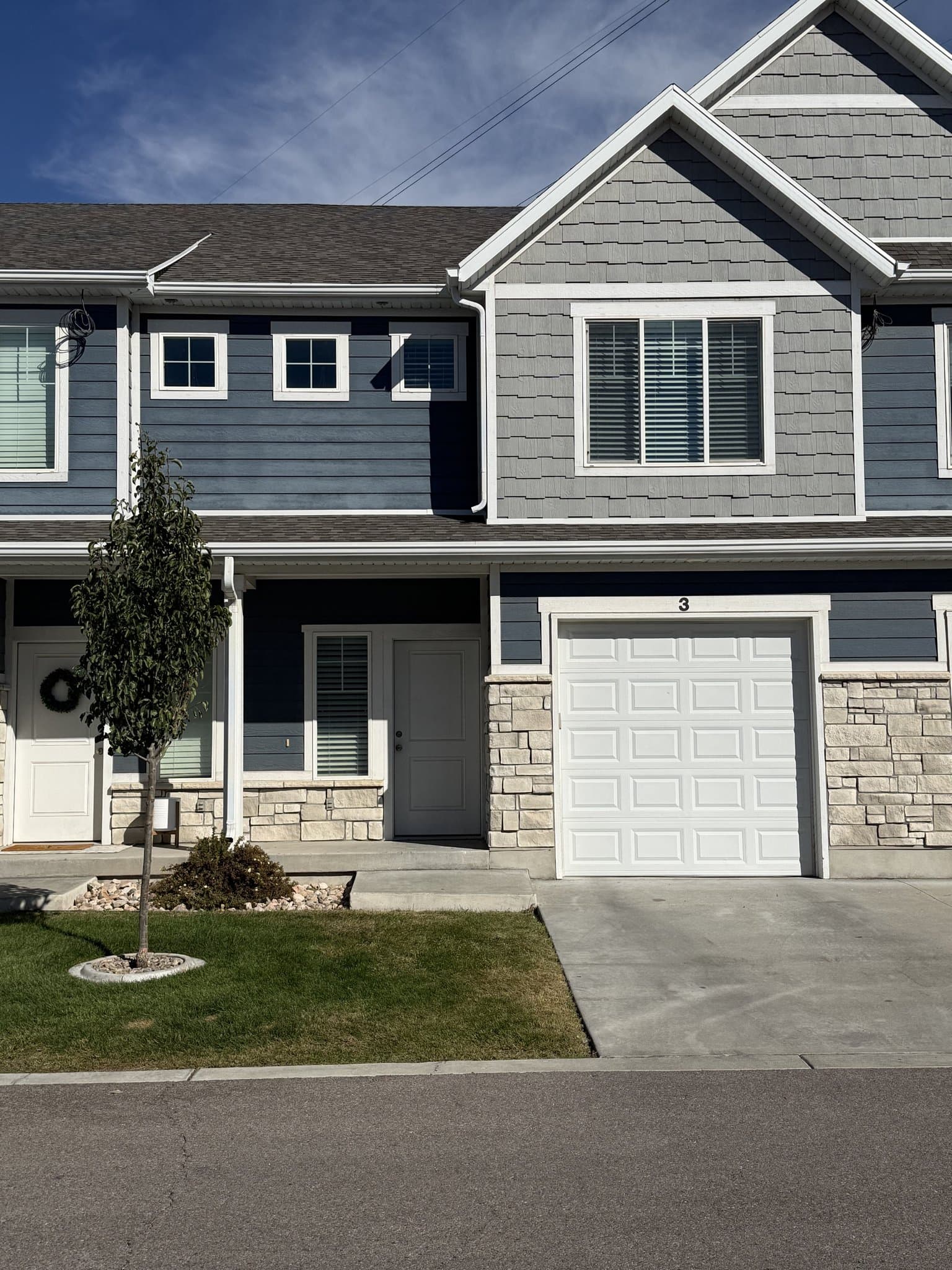 Clearfield Townhome: 823 W 1600 S