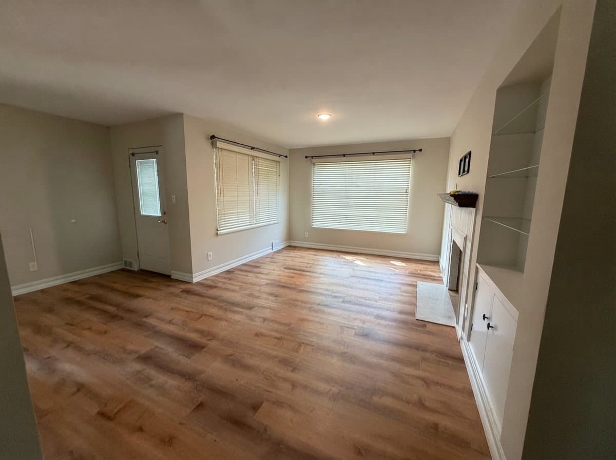 Bloomington House: 523 McGregor St